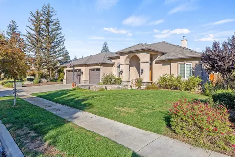 801 Davis St, Exeter, CA 93221