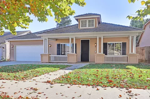 809 W Kimball Ave, Visalia, CA 93277