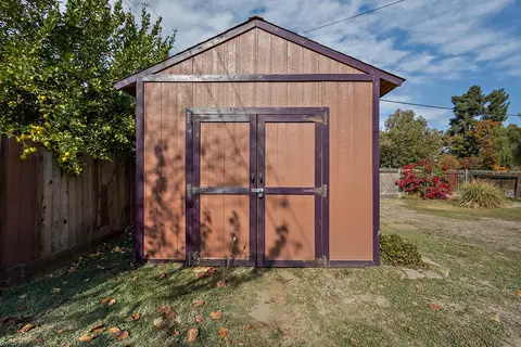 856 E Academy Ave, Tulare, CA 93274 photo 16