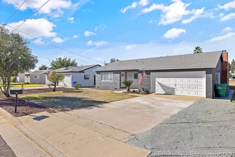 955 N Woods St, Porterville, CA 93257