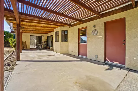 2411 E Hillcrest Ct, Visalia, CA 93292 photo 38
