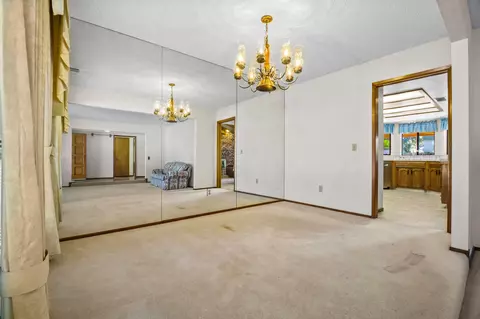 2411 E Hillcrest Ct, Visalia, CA 93292 photo 12