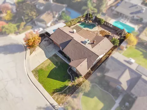 2411 E Hillcrest Ct, Visalia, CA 93292 photo 59