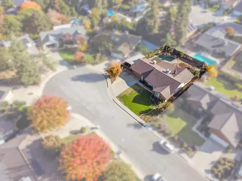 2411 E Hillcrest Ct, Visalia, CA 93292 photo 62