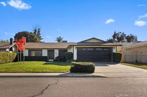 221 E Modoc Ave N, Visalia, CA 93291