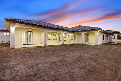 562 E Palma Villa St, Exeter, CA 93221 photo 6