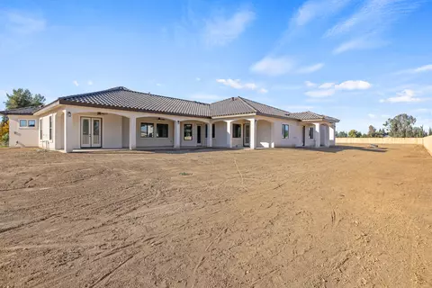 562 E Palma Villa St, Exeter, CA 93221 photo 86