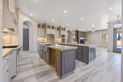 562 E Palma Villa St, Exeter, CA 93221 photo 34