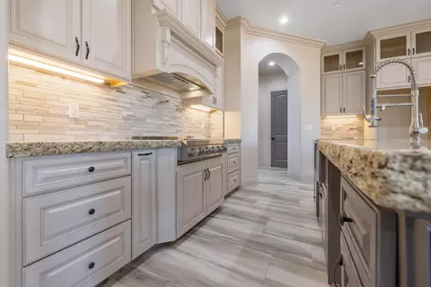 562 E Palma Villa St, Exeter, CA 93221 photo 32