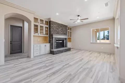 562 E Palma Villa St, Exeter, CA 93221 photo 38