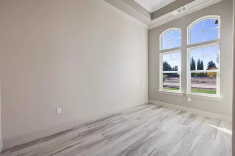 562 E Palma Villa St, Exeter, CA 93221 photo 16
