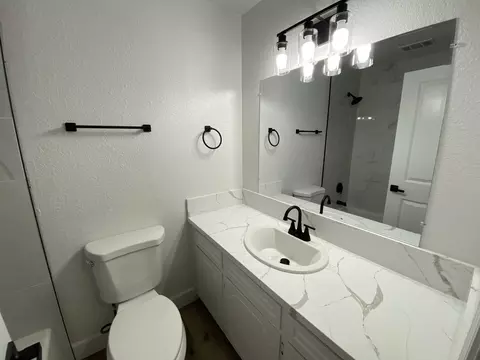 502 S E St, Tulare, CA 93274 photo 17