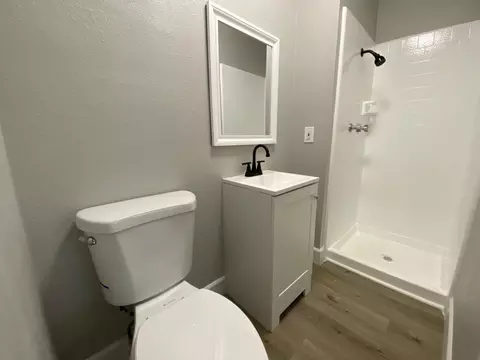 502 S E St, Tulare, CA 93274 photo 10