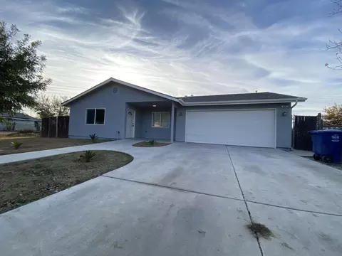 635 S Shasta Ave, Farmersville, CA 93223