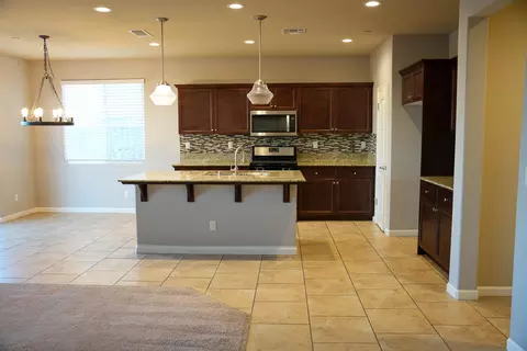3462 Spring Sails Ave, Tulare, CA 93274 photo 7