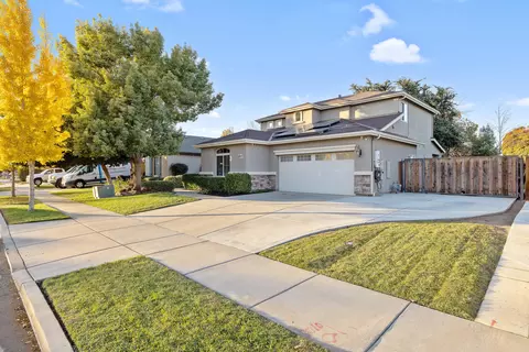 3834 E Harter Ct, Visalia, CA 93292