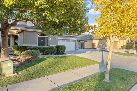 3834 E Harter Ct, Visalia, CA 93292 photo 3