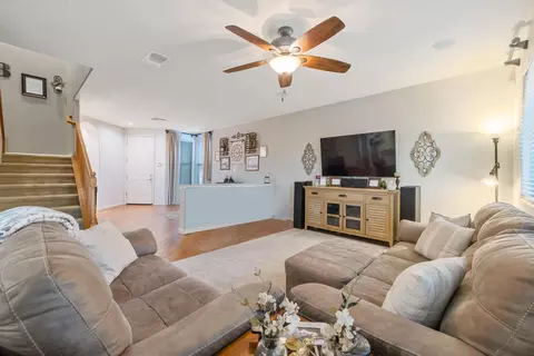 3834 E Harter Ct, Visalia, CA 93292 photo 13