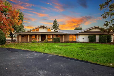 4030 W Riggin Ave, Visalia, CA 93291