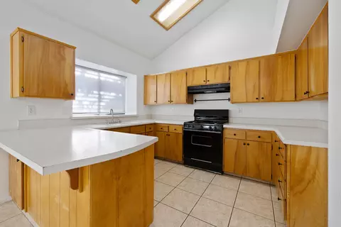 2427 E Parker Ct, Visalia, CA 93292 photo 18