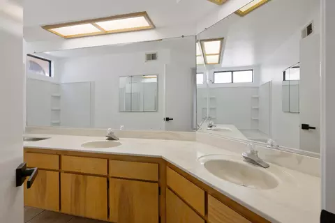 2427 E Parker Ct, Visalia, CA 93292 photo 24