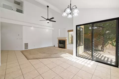2427 E Parker Ct, Visalia, CA 93292 photo 15