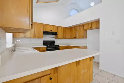 2427 E Parker Ct, Visalia, CA 93292 photo 16
