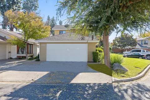 2427 E Parker Ct, Visalia, CA 93292 photo 5