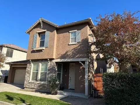 1424 N Oliveto Ct, Visalia, CA 93291