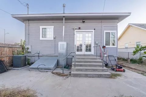 230 E 11th St, Hanford, CA 93230 photo 24