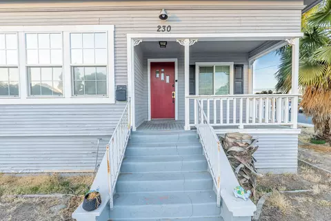 230 E 11th St, Hanford, CA 93230 photo 5