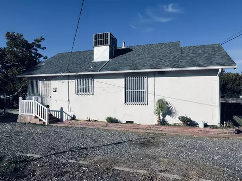 175 N Cottage St, Porterville, CA 93257