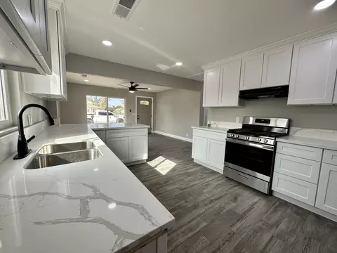 702 Dover St, Delano, CA 93215 photo 7