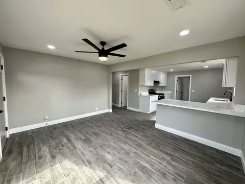 702 Dover St, Delano, CA 93215 photo 4