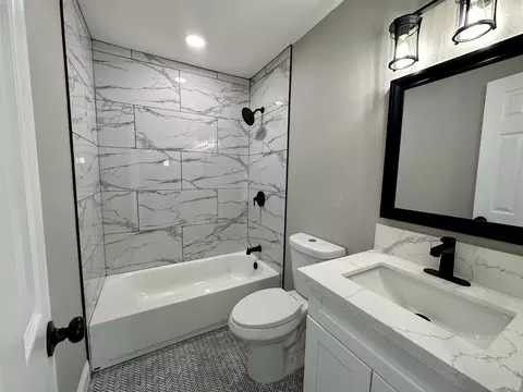 702 Dover St, Delano, CA 93215 photo 9