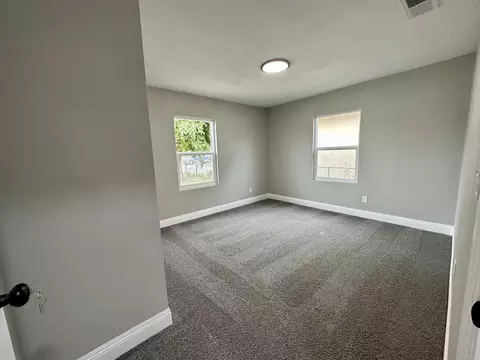 702 Dover St, Delano, CA 93215 photo 11
