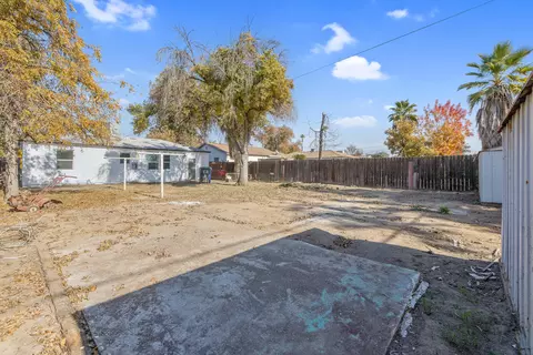 511 E Myrtle St, Hanford, CA 93230 photo 25
