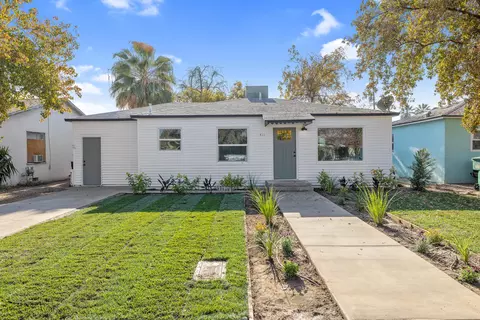 511 E Myrtle St, Hanford, CA 93230