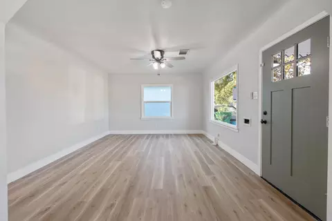 511 E Myrtle St, Hanford, CA 93230 photo 8