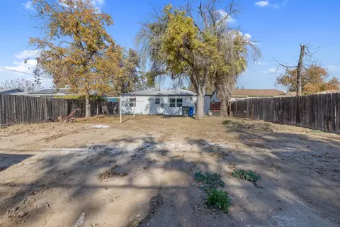 511 E Myrtle St, Hanford, CA 93230 photo 24