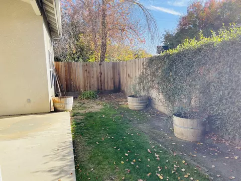 981 Acres Dr #A, Exeter, CA 93221 photo 26