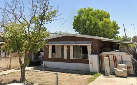 1065 Cleo Ave, Porterville, CA 93257