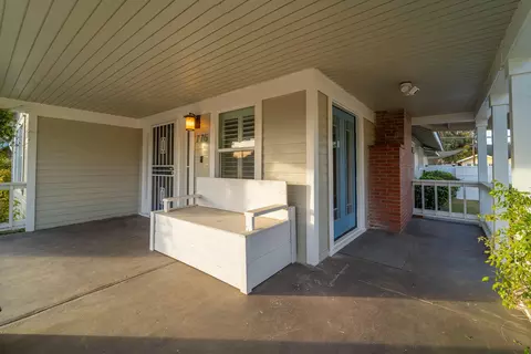 776 E San Joaquin Ave, Tulare, CA 93274 photo 9