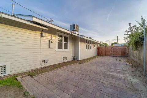 776 E San Joaquin Ave, Tulare, CA 93274 photo 38