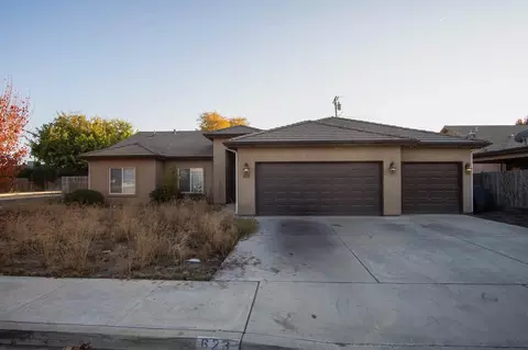 623 W Bel Aire Ln, Porterville, CA 93257
