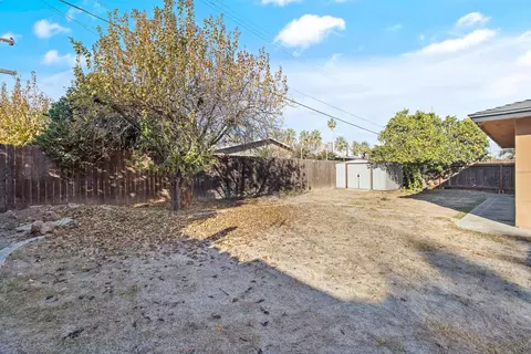 359 S Gloria Ave, Dinuba, CA 93618 photo 32