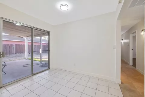 359 S Gloria Ave, Dinuba, CA 93618 photo 13