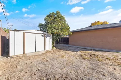 359 S Gloria Ave, Dinuba, CA 93618 photo 27