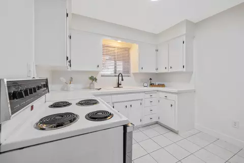359 S Gloria Ave, Dinuba, CA 93618 photo 15