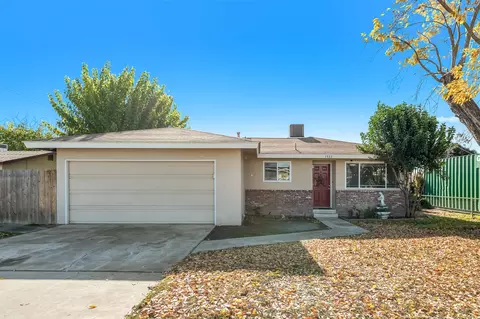 1533 W Sunnyside Ave, Visalia, CA 93277